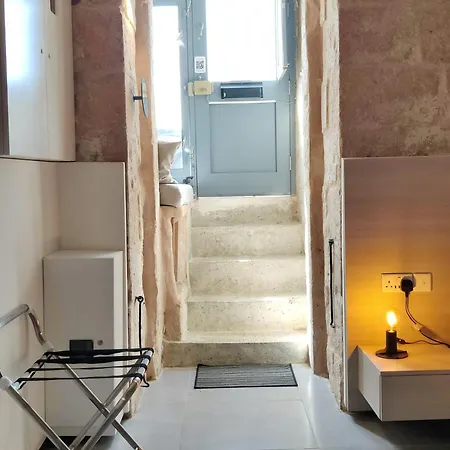 Tide 21 Savynomad Harbour Residences *