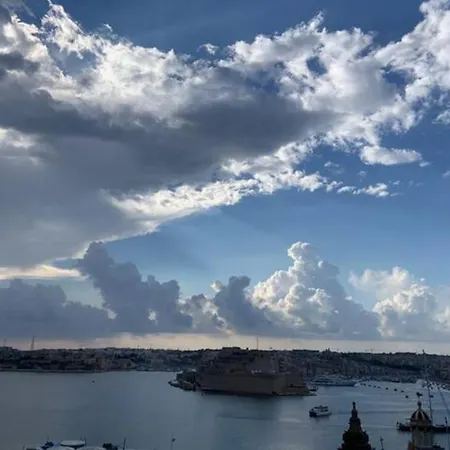 Tide 21 Savynomad Harbour Residences * 瓦莱塔