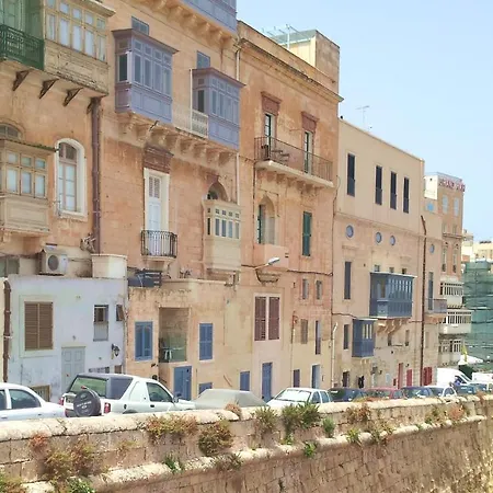 Tide 21 Savynomad Harbour Residences Valletta