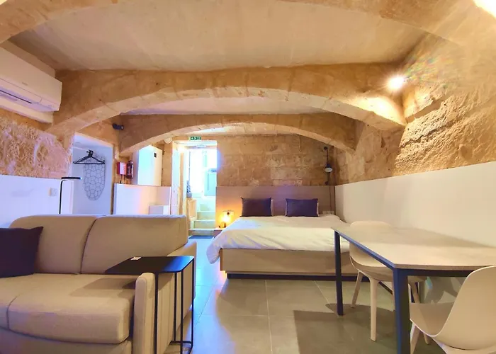 Tide 21 Savynomad Harbour Residences * Valletta