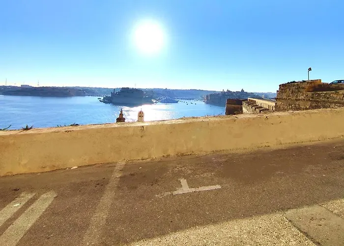 Tide 21 Savynomad Harbour Residences Feriehus Valletta